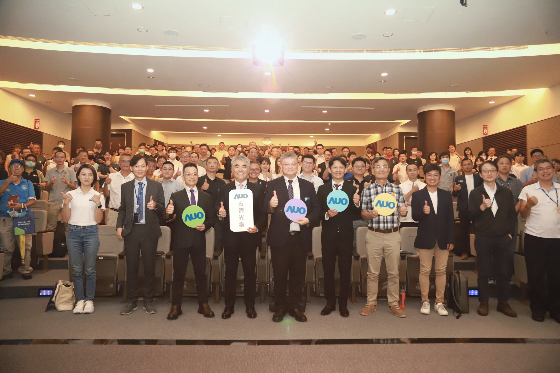 ���_�����Ո�I�򌣼ҹ���������Դ�lչ��������󼰽��B��p̼���h�}�M�н������ι�뢾Gɫ���m���BȦ�č������C��